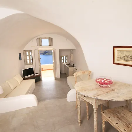 Mare (adults Only) Oia