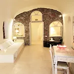 Mare (adults Only) Oia